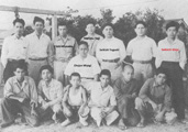 Miyagi Chojun se svými studenty  1950