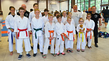 Naši mladí karatisté měli úspěch na 2. kole Krajské ligy karate v Č. Budějovicích Naši mladí karatisté měli úspěch na 2. kole Krajské ligy karate v Č. Budějovicích