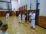 Dětská sportovní akce a fyzické testy se zdravou odměnou za výkon Dětská sportovní akce a fyzické testy se zdravou odměnou za výkon