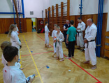 Dětská sportovní akce a fyzické testy se zdravou odměnou za výkon Dětská sportovní akce a fyzické testy se zdravou odměnou za výkon